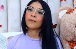 Screenshot Slutroulette Latina Model in Glasses